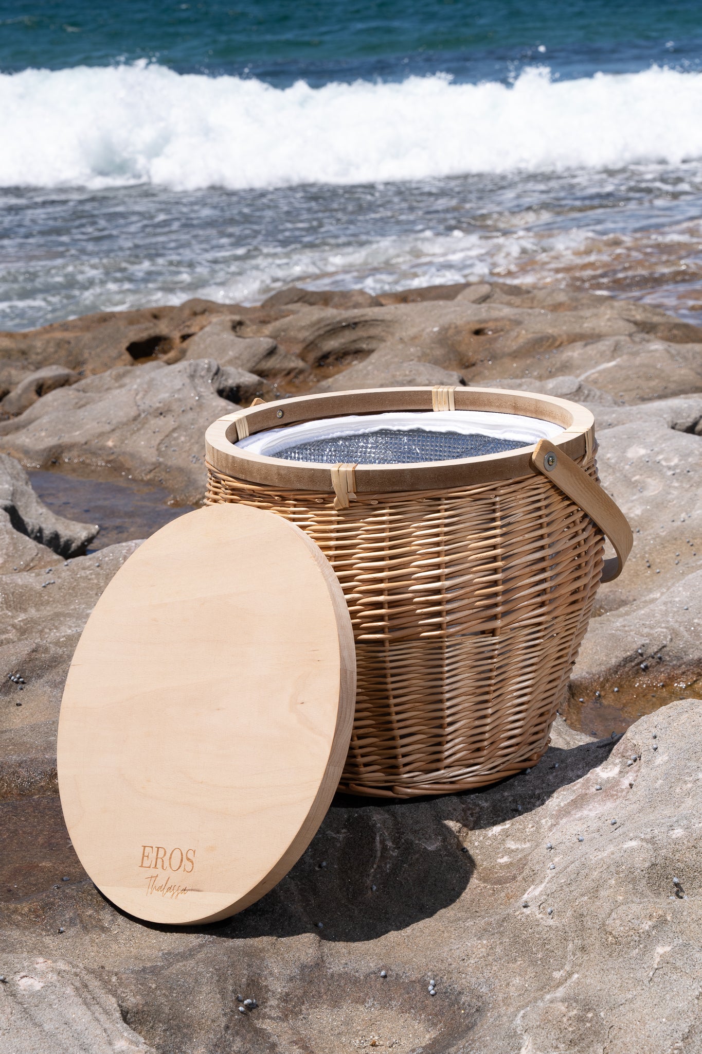 eros picnic basket